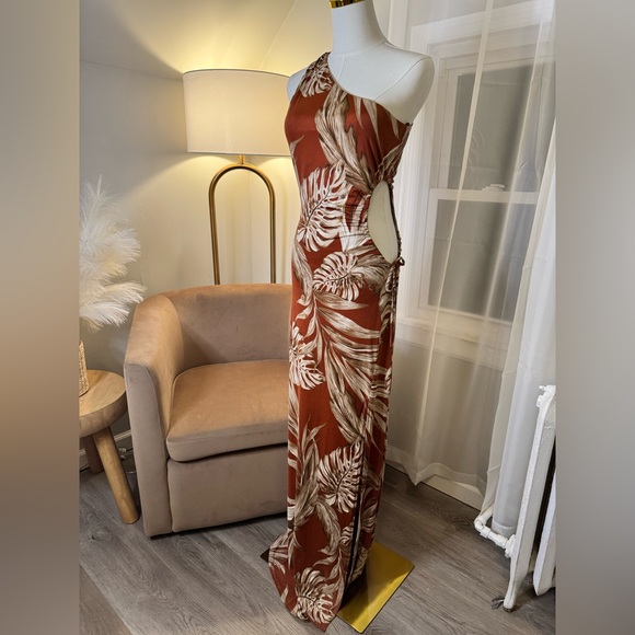 Windsor | Burnt Orange Tropical One Shoulder Cut Out Maxi Dress - Picture 2 of 10
